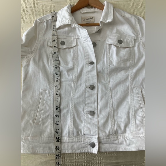 UNIVERSAL THREAD White Denim Minimalistic Jean Jacket Size L - Picture 9 of 11